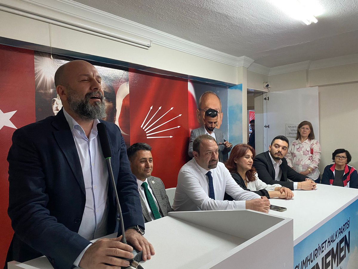 yenimenemen's tweet photo. İlçe Başkanlığı olarak  İl Başkan Yardımcımız Sn. Harun Atalayman, Çiğli Belediye Başkanımız Sn. Utku Gümrükçü ve meclis üyelerimizin katılımıyla bayramlaşma merasimimizi gerçekleştirdik.

#Sanasöz bu bayram AKP ile geçirdiğimiz son bayram olacak! https://t.co/lBodIOyG6y
