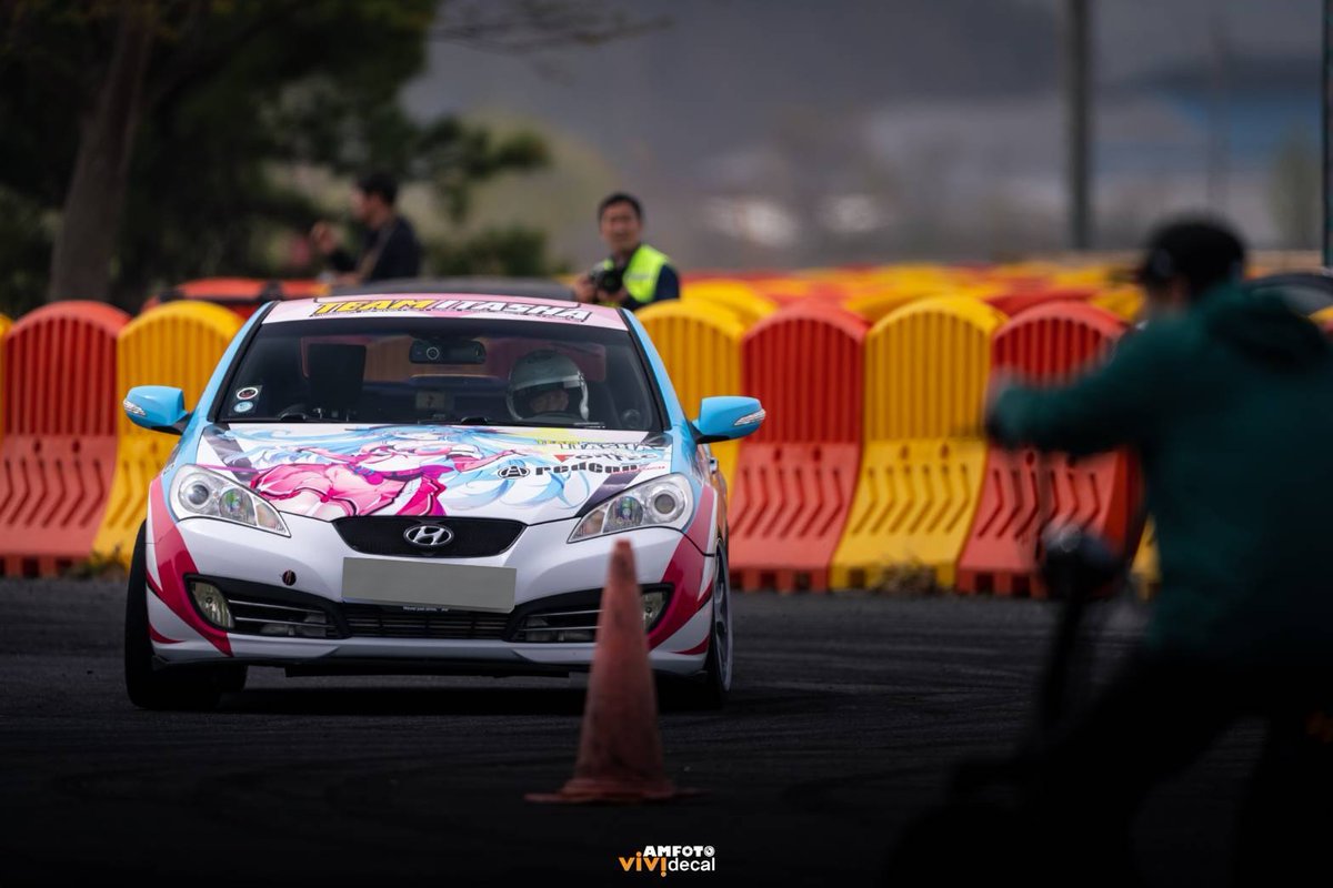 TeamItasha's tweet photo. [맥스파워 짐카나 3라운드]

​4월16일 맥스파워 짐카나
신수철 선수의 젠쿱​
아이샤 랩핑후 첫 출전!!!

계속 있을 대한민국 짐카나 경기에서
빛을 발휘할 우리 신수철 선수!
많은 응원바랍니다~!!! ^_^
​
#팀이타샤 #이타샤
#Redcon #포르텍
#비비데칼
#맥스파워짐카나
#아주자동차대학 https://t.co/6QLYK3QH3K