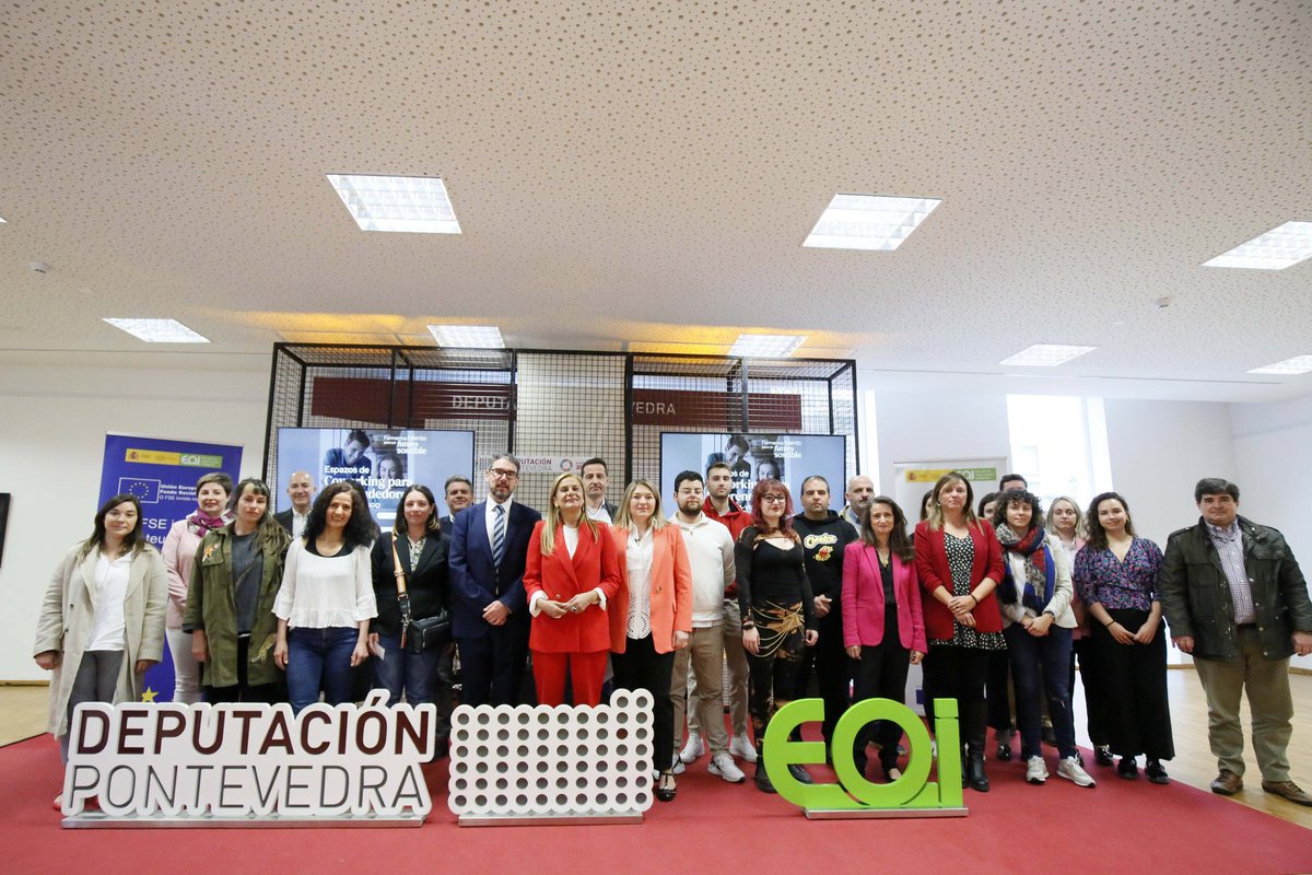 🚀  Con esta foto de familia damos por inaugurados os espazos coworking da <a href="/depo_es/">Deputación Pontevedra</a> e da <a href="/eoi/">EOI</a>!

A xornada continúa cun café networking e a actividade Lego Serious Play coa participación das persoas emprendedoras asistentes.