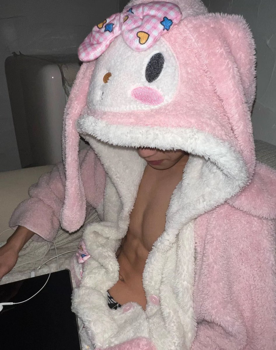 ElzE4k's tweet photo. 我是猛男 https://t.co/ACY75uxCXB
