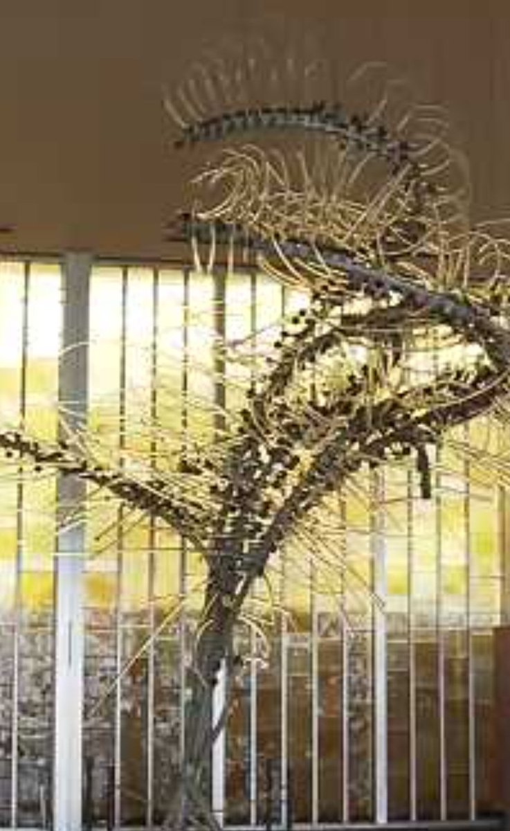 大阪万博1970のチェコスロバキア館で展示されていた 作品【ガラスの雲