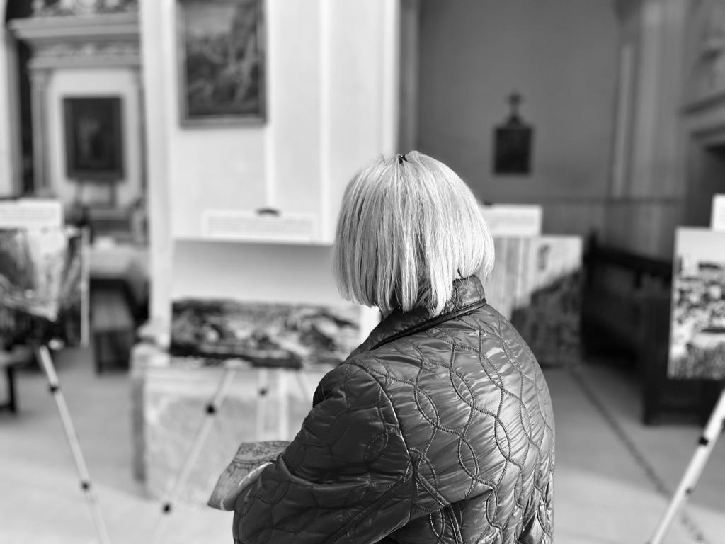 CaritasZaragoza's tweet photo. 👉Los vecinos de #Pastriz han podido participar durante los últimos días de la exposición “Palestina, Esperanza de Paz". Es un testimonio visual de jóvenes voluntari@s de #Cáritas que estuvieron en #Palestina, acogidos por familias cristianas. Os dejamos algunas imágenes 🔽 https://t.co/7WnYqJCsJs