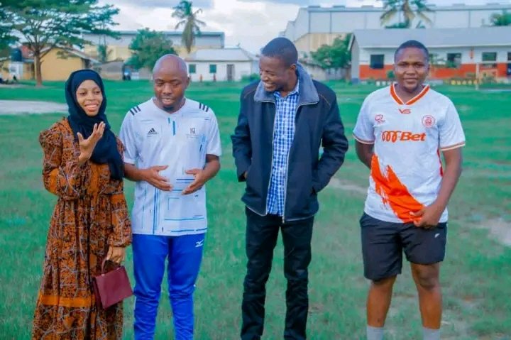 Mwenyekiti uvccm Wilaya ya Ilala akiwa pamoja na Wajumbe wa baraza uvccm Wilaya ya Ilala  baada ya kutembelea vijana wa hamasa wakiwa  mazoezini katika Maandalizi ya mapokezi ya Mwenge wa Uhuru  2023.<a href="/uvccm_tz/">UVCCM TZ</a>