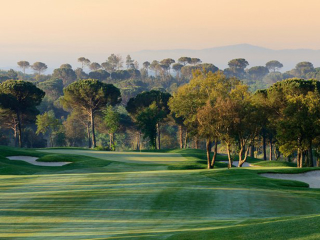 MyGolfWay's tweet photo. La Federació Catalana de Golf argumenta la necesidad de la construcción de un nuevo campo de #golf para que la Ryder Cup 2031 pueda celebrarse en Cataluña, con todos los beneficios que ello conlleva ⛳️👇 https://t.co/DMpYB3ZNnt https://t.co/JEYnibkdGv