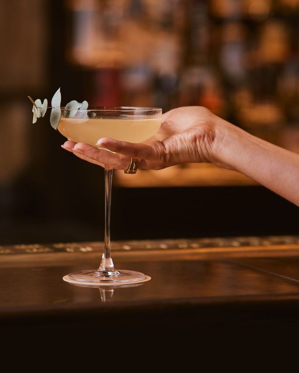 Gin lover? Visit Hickson House Distilling Co, where you'll find top-of-the-line gin (distilled in-house!). And thanks to Doshii’s integration with <a href="/Impos_POS/">Impos Point of Sale</a>,  #MeandU and <a href="/Restoke_ai/">Restoke.ai</a>, you’ll also enjoy a seamless sipping experience in these sumptuous surrounds – every time.