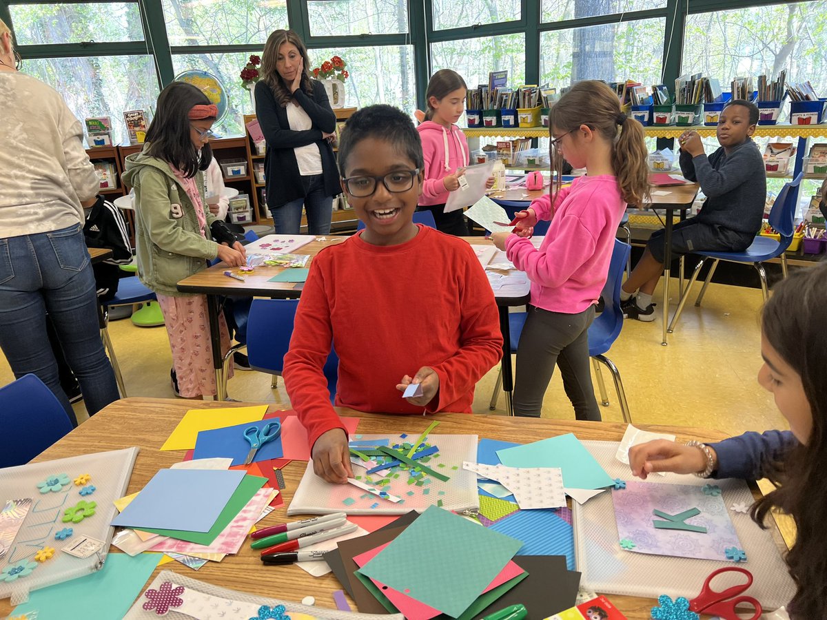 Amber Rago tweet media