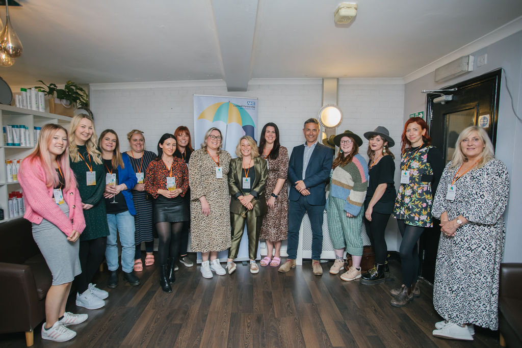 NHSTalkTherapy's tweet photo. 📻 Listen in to this 4 minute clip from @ChurchfieldJE's show, where he spoke with Claire from @8HairTruro about how they're now signposting clients to @togetherall for mental health support. 

🔊https://t.co/ok7r9LCBmp https://t.co/BFKRV1Apch