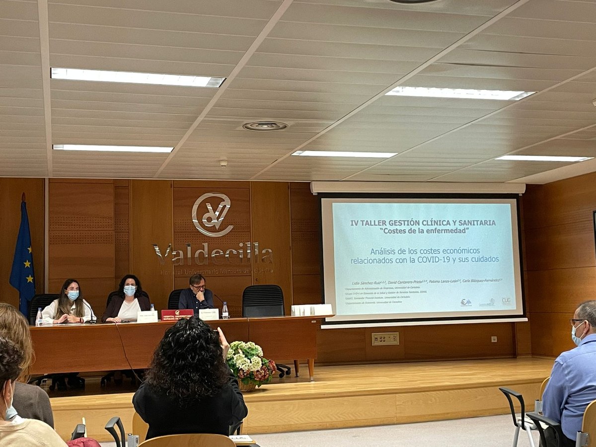 AESeconsalud's tweet photo. Lidia Sánchez @IDIVALdecilla @unican presenta “Análisis de los costes económicos relacionados con la #COVID-19 y sus cuidados".
Comenta Flora Pérez.
#JornadaGestiónAES.
#GestiónAES. https://t.co/zd2CvWs5It