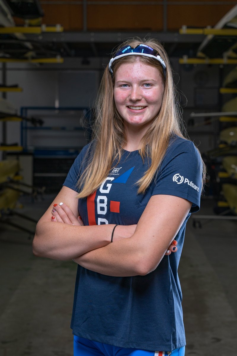 Many congratulations to our student Matilda who has been selected as one of the six female scullers to represent GB squad at the Munich International #Regatta in May. Well done, Matilda! We are so proud of you👏@KGSheadmaster @KGS_Rowing @hmc_org  @BritishRowing #GBRowingTeam