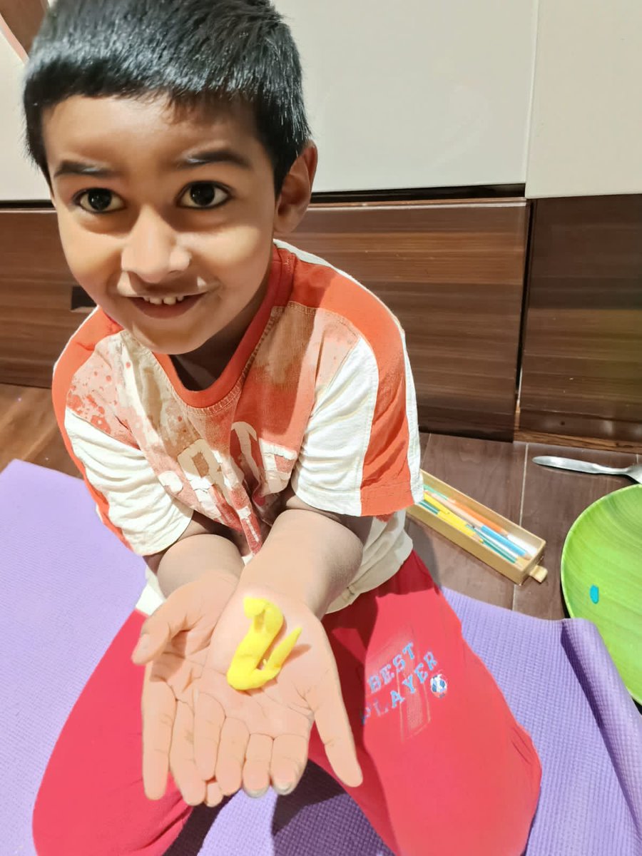SAI_Edu_In's tweet photo. An activity with dough was conducted for students of Nursery through virtual mode.They were ecstatic to play, explore & experiment with the colourful dough and flour dough, creating beautiful objects from it.
#PlayDough #FingerRollActivity #MultisensoryLearningApproach https://t.co/SRVO7buw21
