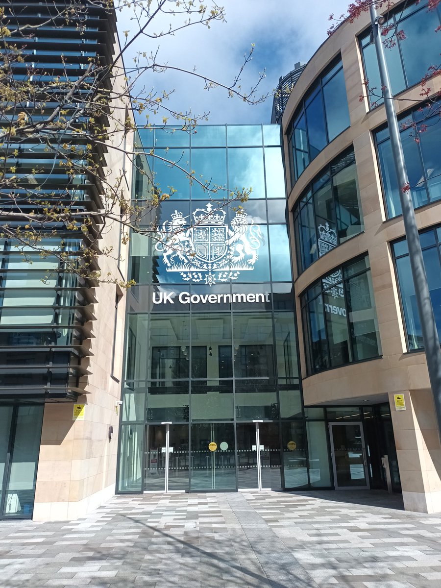 kellyjamesdavid's tweet photo. πβοΈ Great to be @UKGovScotland in sunny Edinburgh this morning for another excellent @scvotweet Policy Network event to see colleagues and meet with John Lamont MP, Scotland Office Minister. Positive opportunity to talk about #CommunityTransport and the case to #ReviewAMAP https://t.co/6DhA0qZNFW