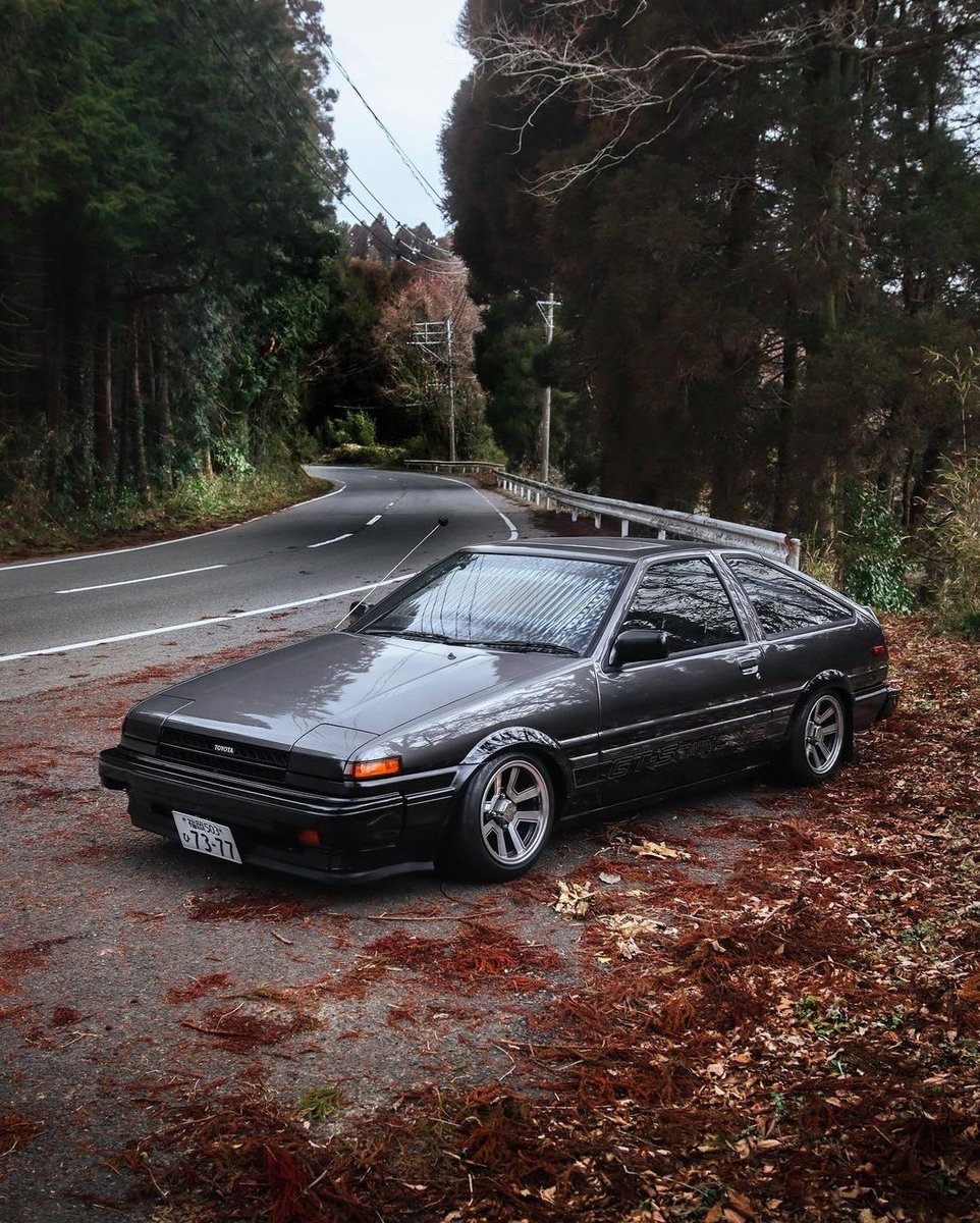JDMvibes_'s tweet photo. Toyota AE86 🍁 https://t.co/vzgaUaU2ER