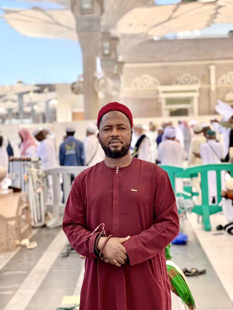 Al muhamduyyen Al maqariyyun