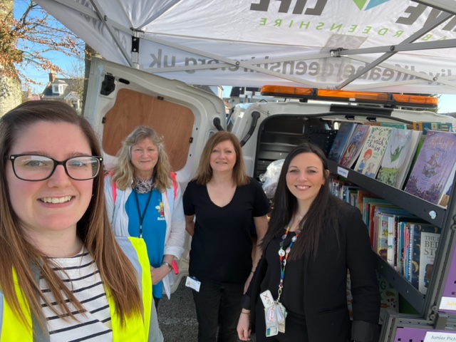 onceuponashire's tweet photo. Library events team were out on the road with our e-van pop-up library yesterday visiting Rothienorman School. Fantastic book borrowing, Bookbug, and story time activities were delivered to all classes. https://t.co/nPX4QZEwCL