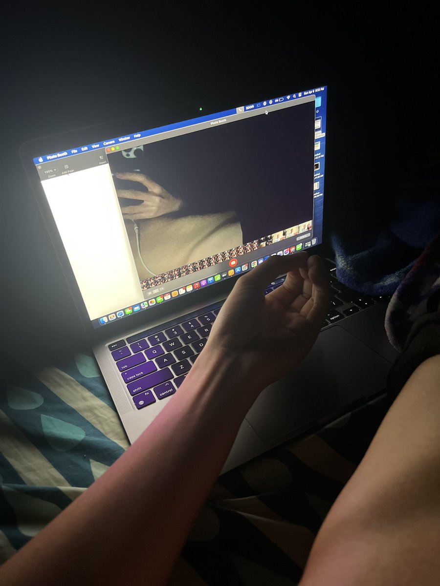 elijahbatangan's tweet photo. photo booth?? https://t.co/51cmxdWuNx