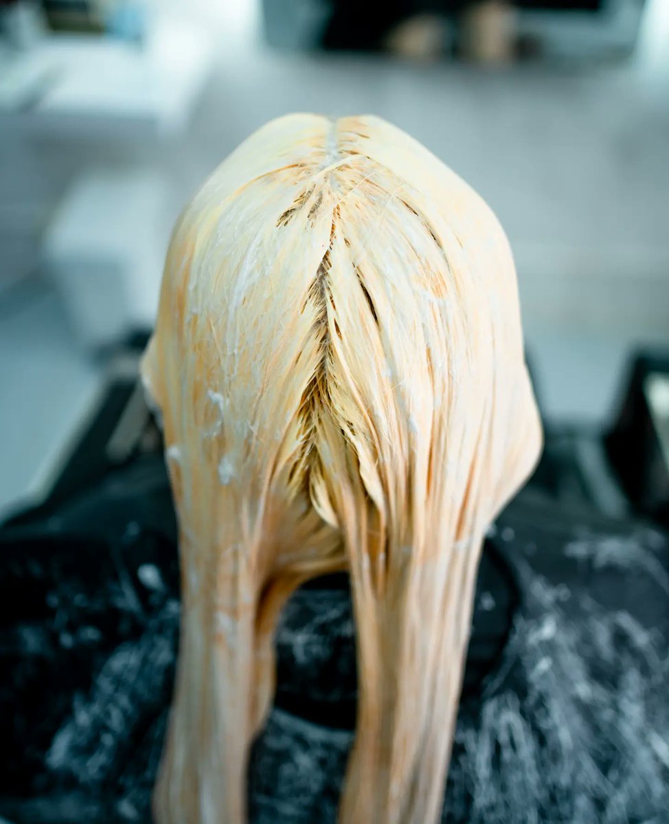 Mossybeauty112's tweet photo. น้ำตาลหม่น สวยละมุนแบบเลดี้ปราง สีนี้แต่งตัวง่ายเข้ากับเสื้อผ้าได้หลายสไตล์ ขับผิวหน้าสว่าง
สีนำเข้าจากอิตาลี Elgon ทำสีผมไม่กระด้าง
มีทรีทเม้นท์บำรุงหลากหลาย ปรึกษากับช่างให้เหมาะกับแต่ละบุคคลได้ค่ะ
 #mossybeautyandsalon #ร้านทำผมกรุงเทพ   #แก้ผมด่าง #ผมสีหม่น #olaplex https://t.co/DpjWR2n8tv