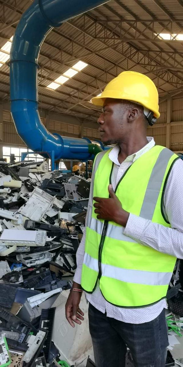 comcreative4d's tweet photo. Learn about the E-Waste status in Rhino Camp Refugee Settlement. Read here...
https://t.co/hoGCtGdKrg
📸 Maneva https://t.co/HPk2zJr4Ts