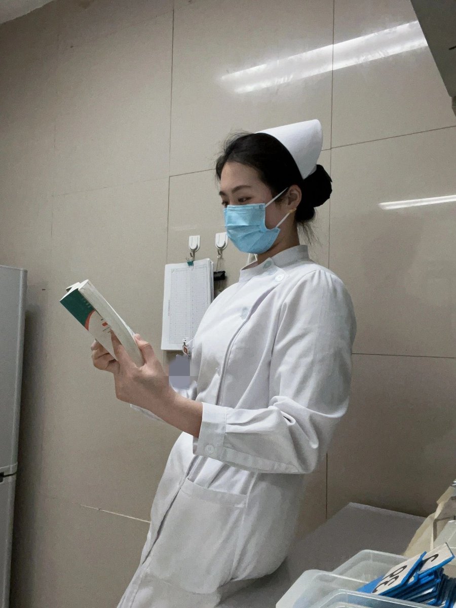 看看书，交接班下班回家 ＃护士 ＃同城