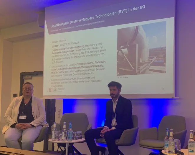 iki_germany's tweet photo. Dr Philipp Behrens @bmwk presents the #IKI to the participants of the #ExportDialogue2023: "With the International Climate Initiative, we are creating the framework conditions for climate-friendly investments & exports to developing countries." #energytransition #climatefinance https://t.co/9kPowLu6gW