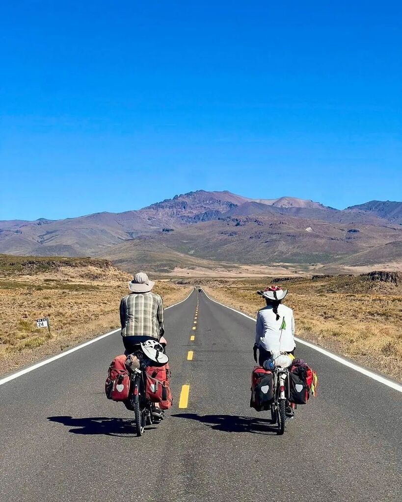 'We’ve left Route 40 and turned west towards the Andes, passing through Monkey Puzzle Tree forests and Mapuche villages. For the first time in a long time we’re starting to see the first signs of greenery - hints of the Patagonia that lies ahead!' • … instagr.am/p/CrQQiprtvuP/