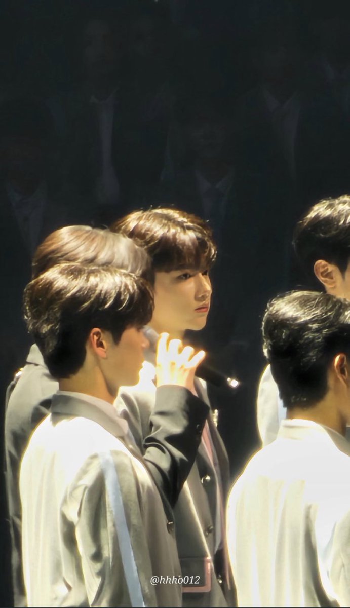 haobinsplanet's tweet photo. holy shit hao is so gorgeous https://t.co/ilpvuIkhlc