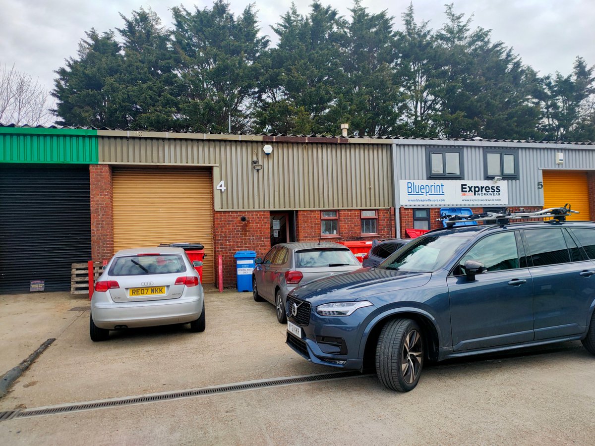 Huntcommprop's tweet photo. Unit 4 North Crescent, Diplocks Way, Hailsham BN27 3JF - To Let. A mid-terrace industrial unit with first floor mezzanine storage. 1,919 sq ft at £14,500 pax.
https://t.co/PBnIuYZimb https://t.co/DBrza3TKr0