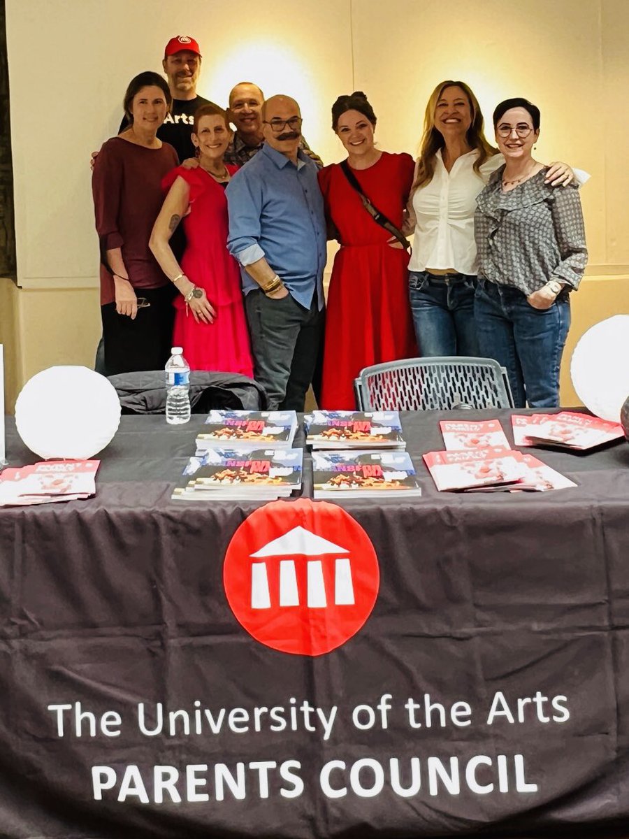 DWSchoner's tweet photo. More wonderfulness‼️
The Special Events committee of @UArts Parents & Family Council had a table at the university’s ADMIT ONE open house.
We wanted to be there for incoming students parents/families to ask questions.
.
.
.
#AdvancingHumanCreativity #UArtists #UniquelyUArts https://t.co/Amxi9cF6J7