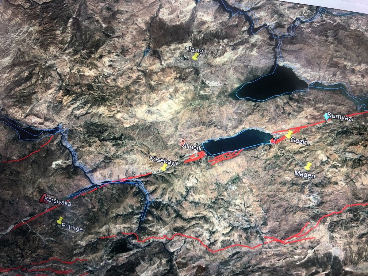 Elazığ-Sivrice, Alıncık’da 4,5 deprem oldu. Bu deprem son Maraş depremlerinin etkisiyle DAF içinde Elazığ depremi sırasında kırılmamış olan bir kesim olabilir. Hemşerilerime iyi bayramlar diliyorum, endişeye mahal yok