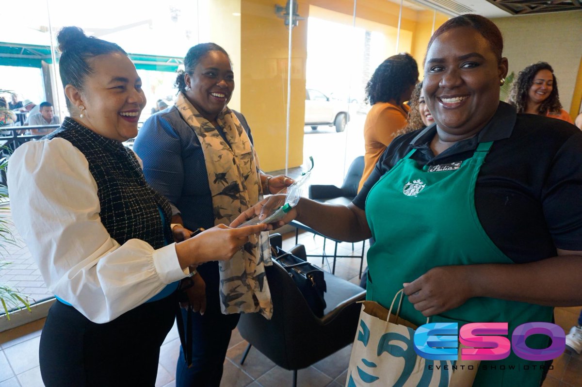 EventoShowOtro's tweet photo. Re-apertura di Starbucks na Renaissance Mall

WILLEMSTAD; (Aprel, 2023) - E kompromiso di Starbucks ku komunidat di Kòrsou ta keda konfirmá awe un bes mas ku e re-apertura di nan establesimentu renobá na Renaissance Mall.

https://t.co/l4NjZNF30a https://t.co/ahWt5l9dna