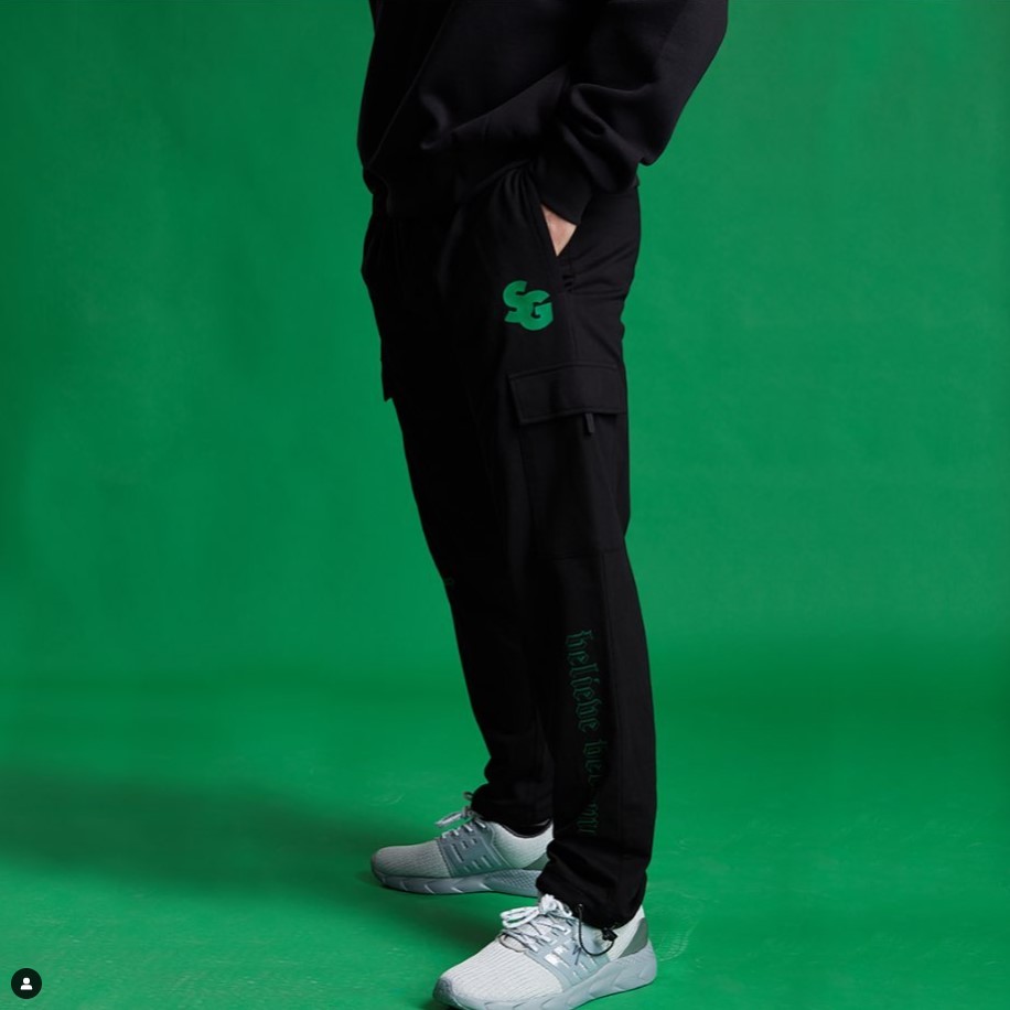 sgcrickett's tweet photo. 🚨🚨Here’s an early look into SG’s upcoming SG x Unpar ready to wear/ outerwear collection, available soon in limited quantities for a limited time.
#sgcricket #unpar https://t.co/hW2wYYVVut