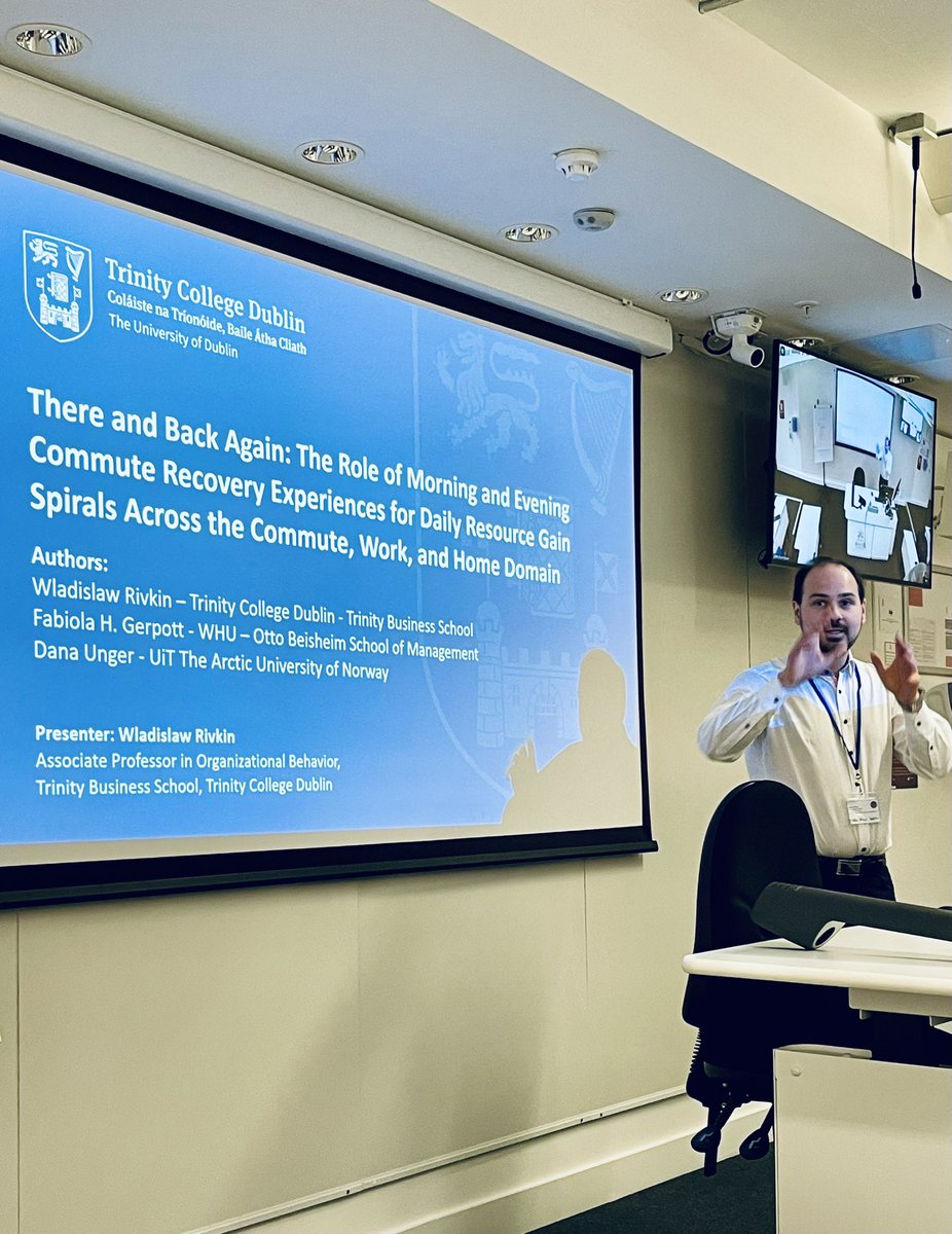 Fabiola H. Gerpott (@fabiolagerpott) on Twitter photo Can there be something #positive about #commuting? Yes!
Expanding on our conceptual work published in an <a href="/OPRjournal/">Organizational Psychology Review</a> Special Issue <a href="/DrChrisWiese/">Christopher Wiese</a>, we conducted an empirical study on #benefits of commuting.
Wlad <a href="/tcddublin/">Trinity College Dublin</a> presents this at the inspiring <a href="/HR_TIHR/">Human Relations</a> conference 🤓 Can there be something #positive about #commuting? Yes!
Expanding on our conceptual work published in an <a href="/OPRjournal/">Organizational Psychology Review</a> Special Issue <a href="/DrChrisWiese/">Christopher Wiese</a>, we conducted an empirical study on #benefits of commuting.
Wlad <a href="/tcddublin/">Trinity College Dublin</a> presents this at the inspiring <a href="/HR_TIHR/">Human Relations</a> conference 🤓