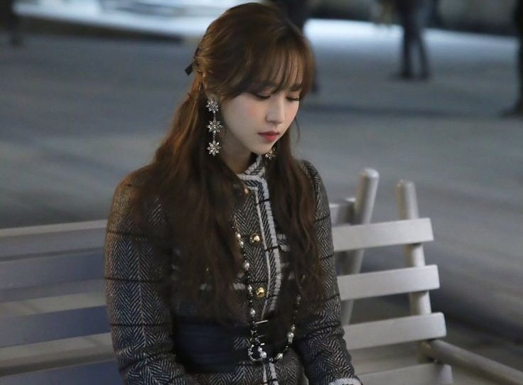 MyAlternativeU's tweet photo. CHAINED HEART  [LISW S2] 

A #Michaeng AU wherein Maria Venice "Mavy" Meloxicam accidentally bumped Chandria Amaterasu Son's car on her way to the University. 

What if she falls in love with the woman who's still chained on her dream? https://t.co/vcDvpHvCmg