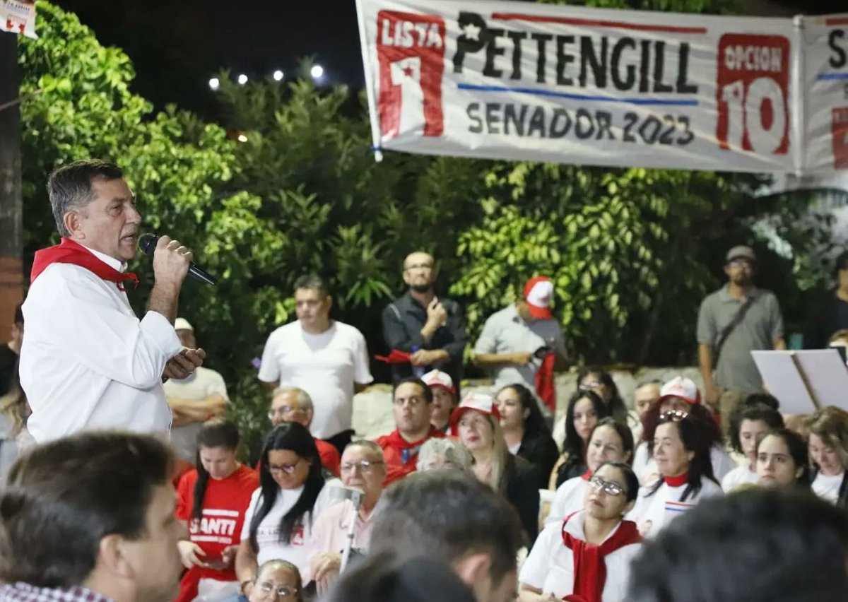 OviedoFidel's tweet photo. "Toda la fuerza y la energía de la #Lista1 en cierre de campaña en Fernando de la Mora" del Candidato a Senador #Lista1 #Opcion10 @luis_pettengill con @SantiPenap @Carlabacigalupo, Edgar Quintana, @EColman11 y líderes "que apoyan la fuerza del trabajo" https://t.co/nKWyOINe2p