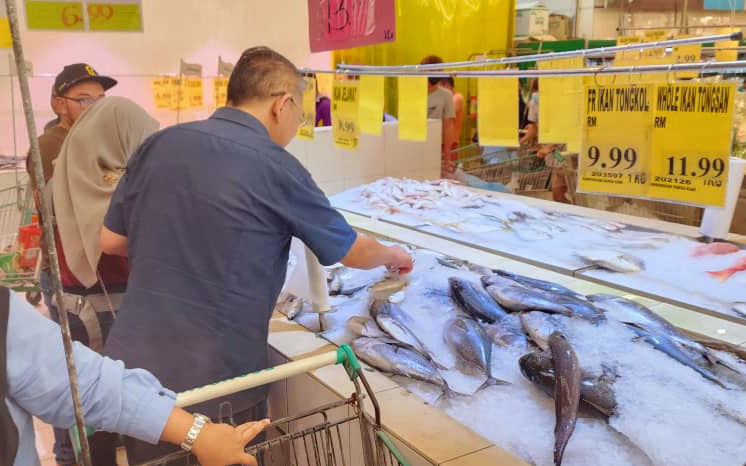 Econsave tweet media