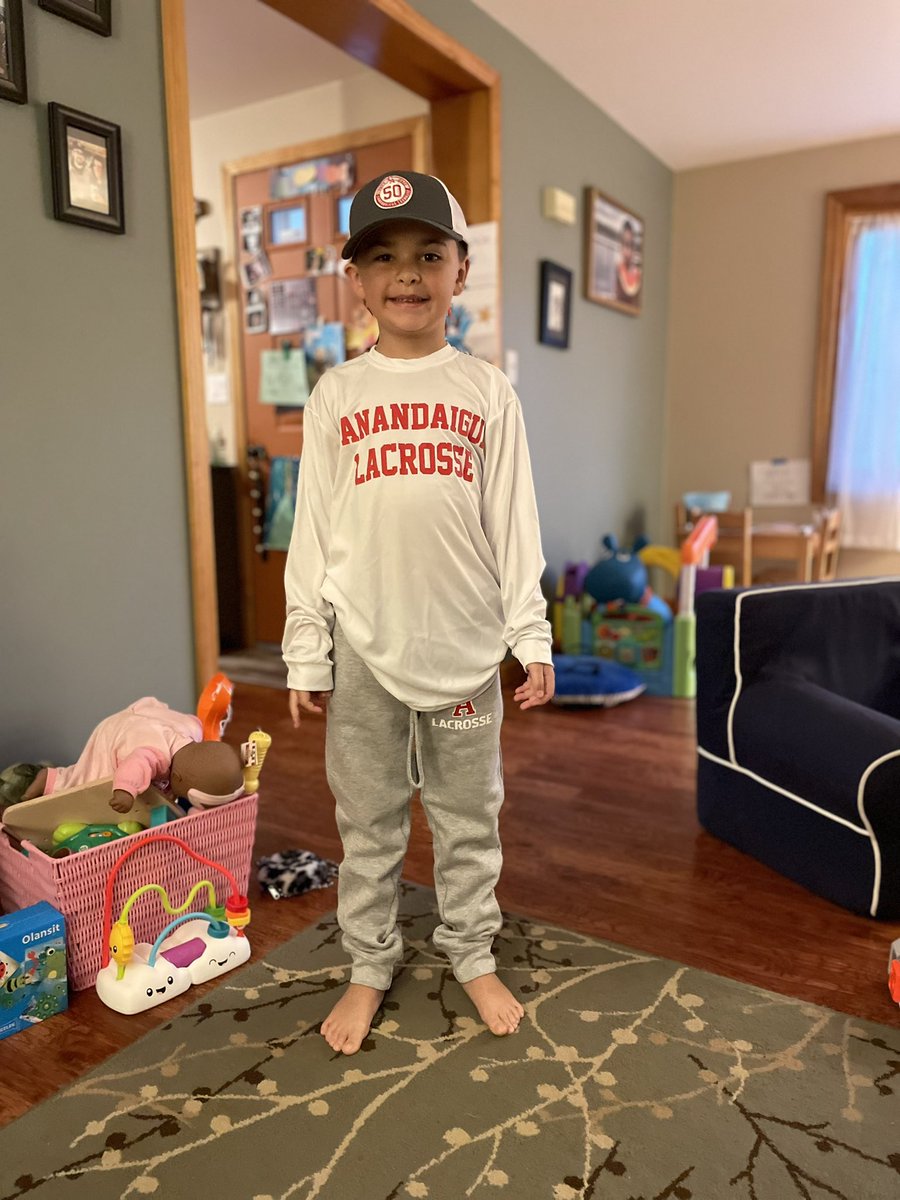 Ashley Fisher tweet media