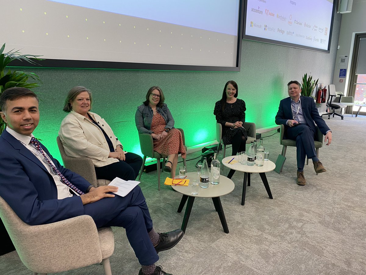 Just concluded the panel on digital future of libraries at #THEdigitalUK conference with brilliant colleagues @l_gray, @cgknowles, @lozbeard and @shawthomas123 - great engagement from the audience.