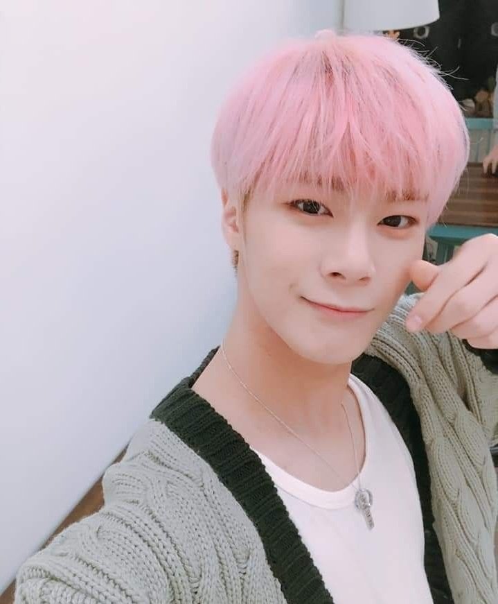 haozrosin's tweet photo. Always in my heart. I will never forget You, Moonbin 💔

#ComeTogetherAsOne
#TogetherForAroha https://t.co/3jmFMNAoHK