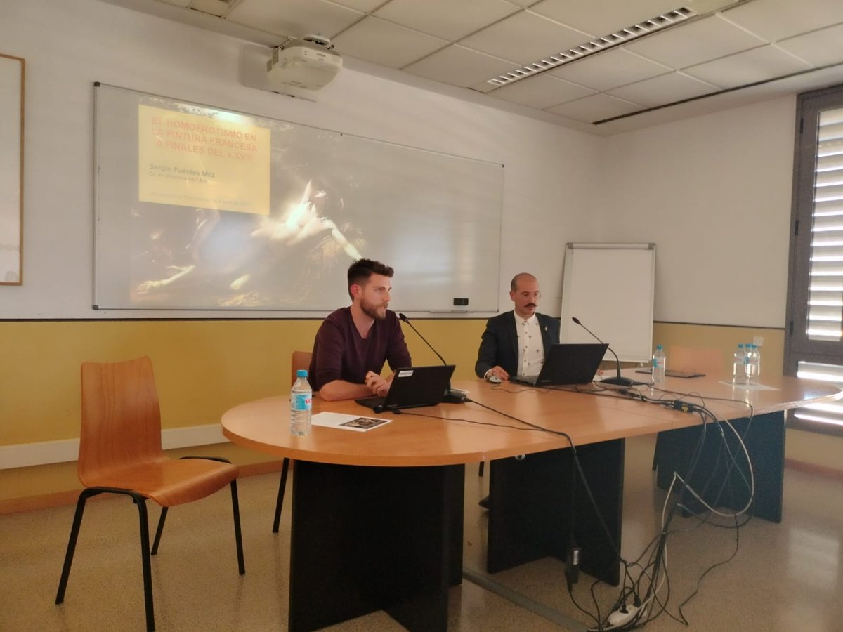 Tacitamuta_tm's tweet photo. A Tàcita estem de celebració, avui dia 20 d'abril el nostre grup d'Estudis de dones i gènere a l'Antigüitat fa 25 anys. 
I com a mostra de les nostres activitats us deixem imatges del seminari que vam celebrar ahir. "Mirades LGBTI sobre l'art" https://t.co/H3UDOpTMg6