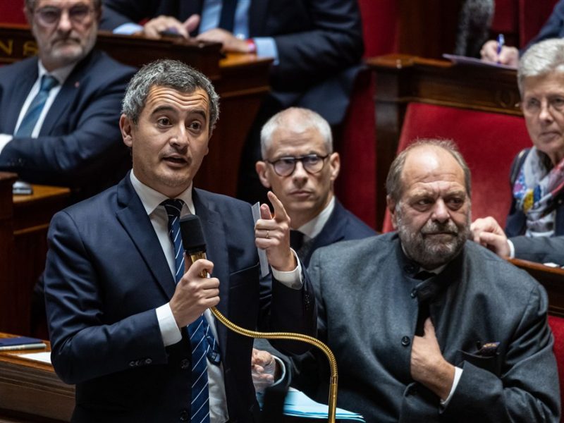 « Devant la grande menace que représentent les casseroles pour la République, j'ai décidé de dissoudre Téfal »