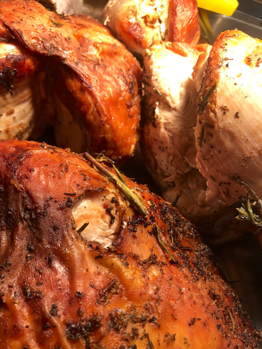 ChefEdwards68's tweet image. It’s Thursday which means Roast Day!!! @Welly_Community @TimFurn @SodexoUK_IRE @suniyah09 👨🏼‍🍳😎👨🏼‍🍳😎