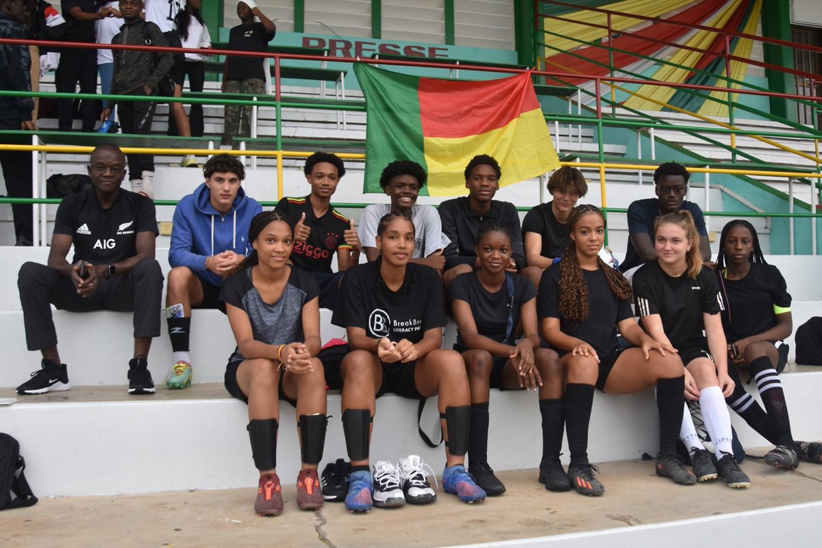 efemontaigne's tweet photo. Au classement final après l’ensemble des matchs des #Jeux sportifs de la #ZAC lycée Lomé 2023, notre délégation remporte le trophée de la 3eme place sur 6 délégations. Bravo à nos https://t.co/qmCsyNccEj.s !
@aefeinfo @ambafrancebenin @ALFM_monde https://t.co/AF5VzUxEhj