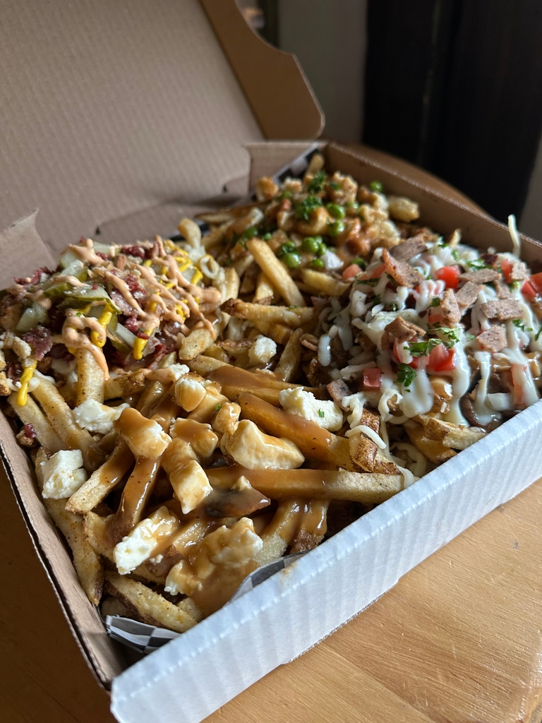 Malt_Barley's tweet photo. Happy 420!
Today only: 4 poutines, 1 box, $20.
Classic, Newfie, Rueben &amp; Donair.

Consume safely!

#420 #happy420 #munchie #kwawesome #eatlocal #yourlocalpub #poutine #foodies #kwfoodies #fitwr https://t.co/n6GjlVlGgX