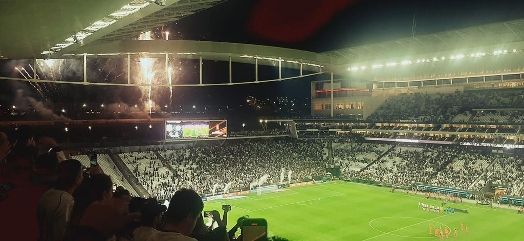 kaicara_347's tweet image. Apesar do @Corinthians não ajudar, estivemos lá, não foi dos melhores presentes que eles, jogadores, poderiam dar ao meu filho (aniversário e à Torcida), mas seguimos apoiando.

Apesar do @duiliomalves, #ForaLazaro, #ForaAlessandro...
#vaiCorinthians