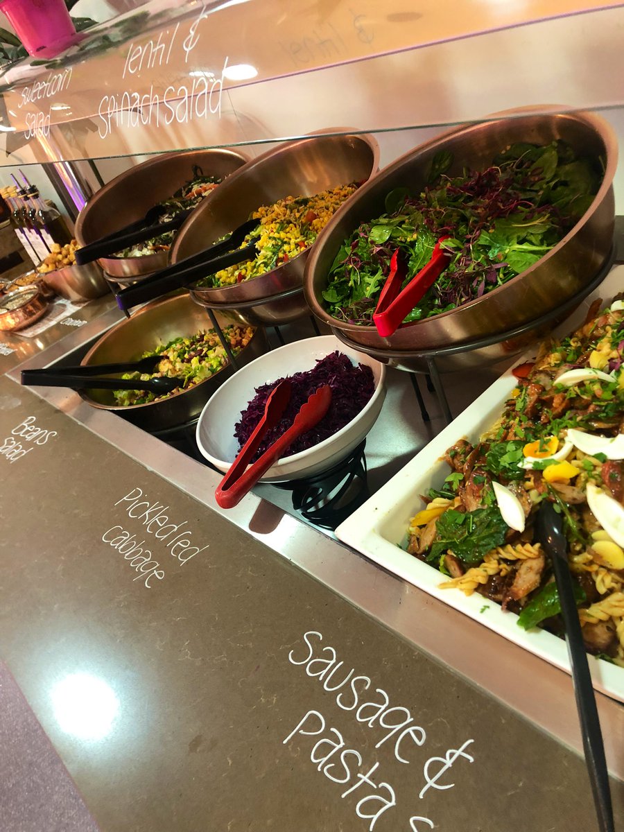 ChefEdwards68's tweet image. Great work team welly on the Ottolenghi style salad counter amazing 🤩 🥦🥬🥒🌶🫑 @SodexoUK_IRE @steveiehawkins @TimFurn @suniyah09 @suniyah09 #plantbased #salads