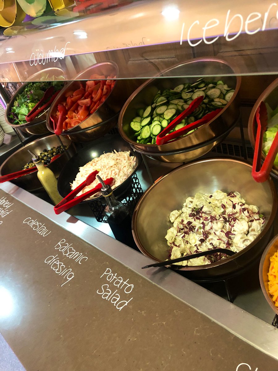 ChefEdwards68's tweet image. Great work team welly on the Ottolenghi style salad counter amazing 🤩 🥦🥬🥒🌶🫑 @SodexoUK_IRE @steveiehawkins @TimFurn @suniyah09 @suniyah09 #plantbased #salads