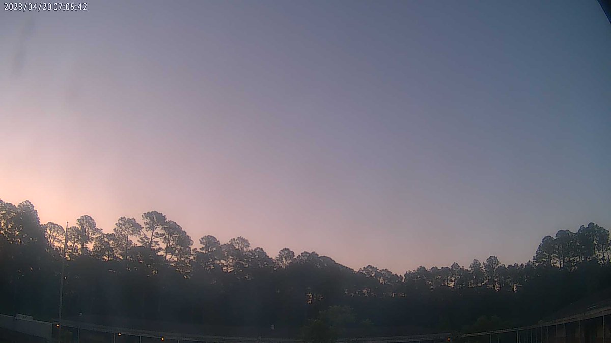 AESWxSTEM's tweet photo. Alachua eSchool at sunrise and it's 55.8 F. https://t.co/PsPtJpCLDj