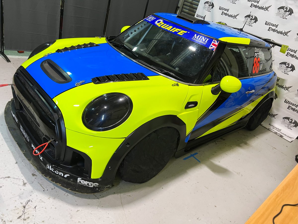 LNGraphicDesign's tweet photo. We're so excited to finally be able reveal both Dan & Jamie Petters 2023 #PettersRacing JCW Mini #colourchange liveries #wrapped here at L & N Graphic Designs
#lngraphicdesigns #customwraps #wrap #wraps #colourchange #racecarwrap #racecarlivery #jcwmini #minichallange #btcc https://t.co/UyEMQ0gxS8