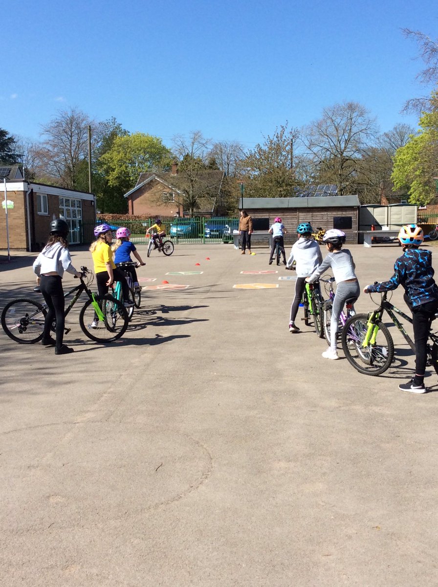 greysbrookeatlp's tweet photo. A beautiful and sunny day for year 4 bikeability. @the_atlp #roadsafety #alwayswearahelmet #checkyourbike https://t.co/X94TmOV6Hj