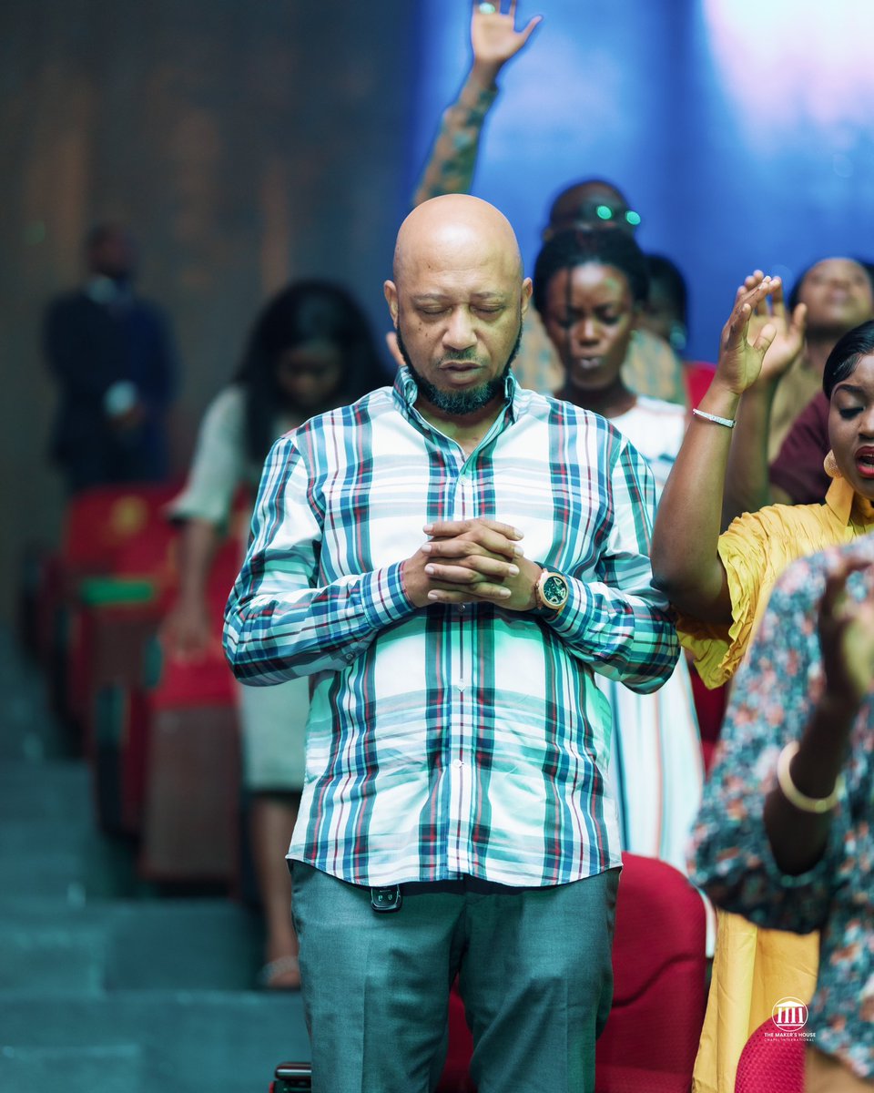 themakershouse's tweet photo. You may not know them personally, but God knows their situation, and He will surely come through when you pray.
.
.
#SayAPraverwithTMH
#WeAreTMH
#ThisIsHome 
#TMHDestinyArena https://t.co/KBUTR2827x