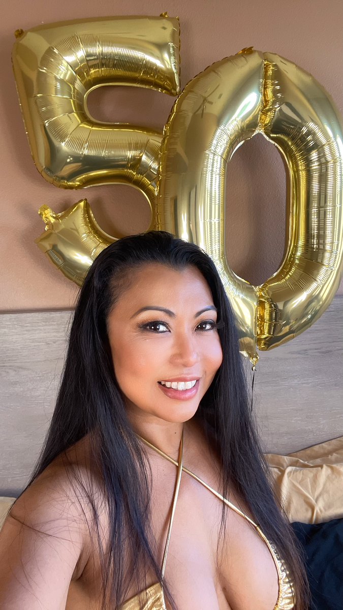Krystal Davis 🥳 April is my Birthday Month 🥳 on Twitter: "RT